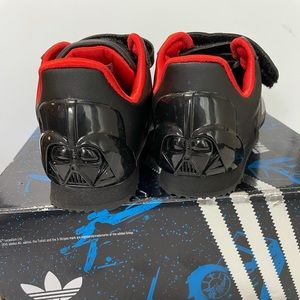 New in Box Adidas ZX 700 Darth Vader CF I